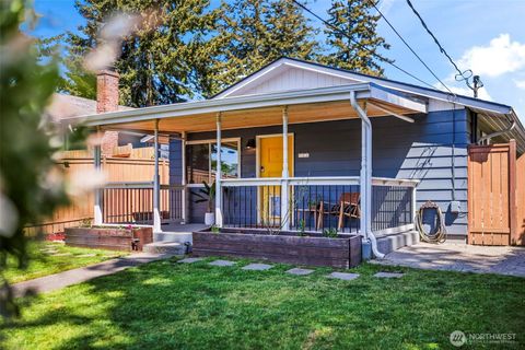 Photo of 1005 N Stevens ST, Tacoma, WA 98406 (MLS # 2522487)