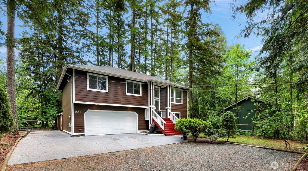 Photo of 1961 Clear Valley Drive, Maple Falls, WA 98266 (MLS # 2525193)