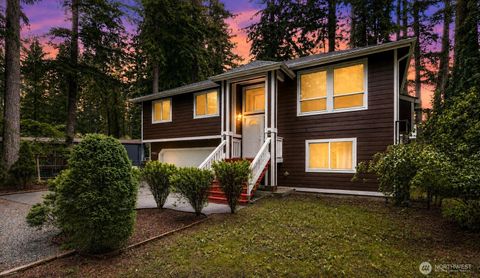Photo of 1961 Clear Valley Drive, Maple Falls, WA 98266 (MLS # 2525193)