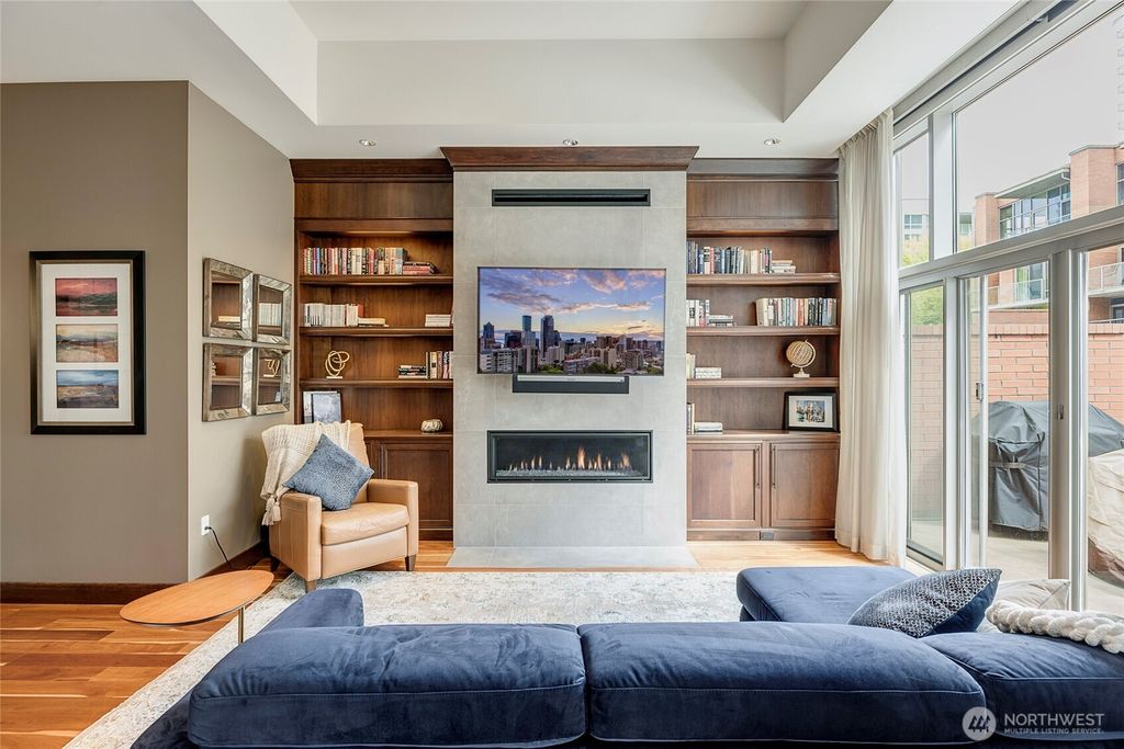 Photo of 10630 NE 9th Place #TH-10, Bellevue, WA 98004 (MLS # 2368245)