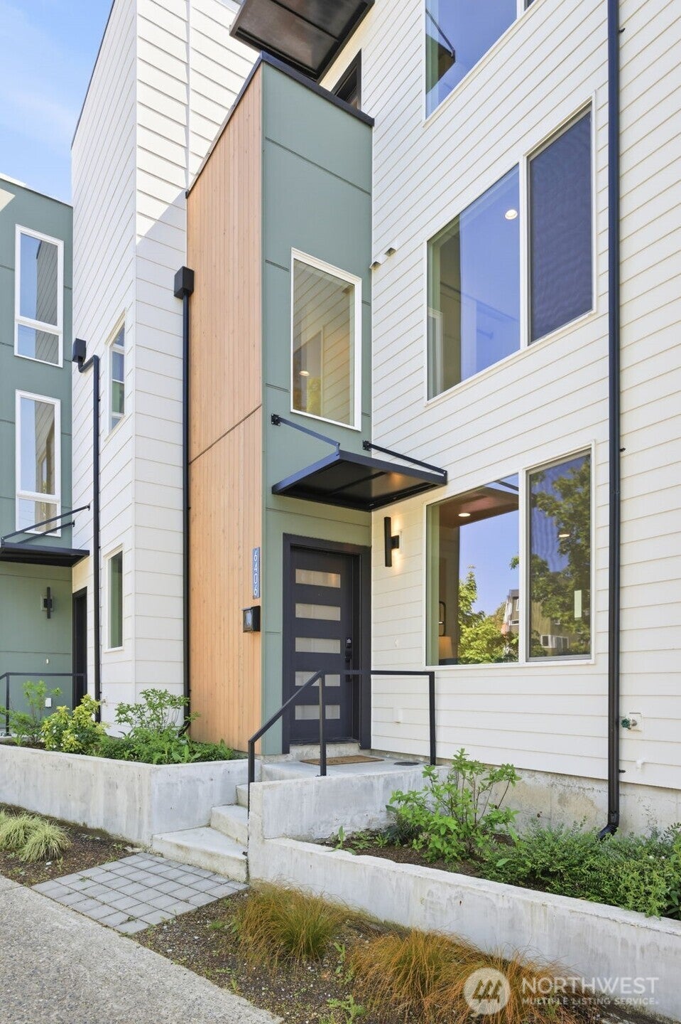 Photo of 6406 Fauntleroy Way SW, Seattle, WA 98136 (MLS # 2587604)
