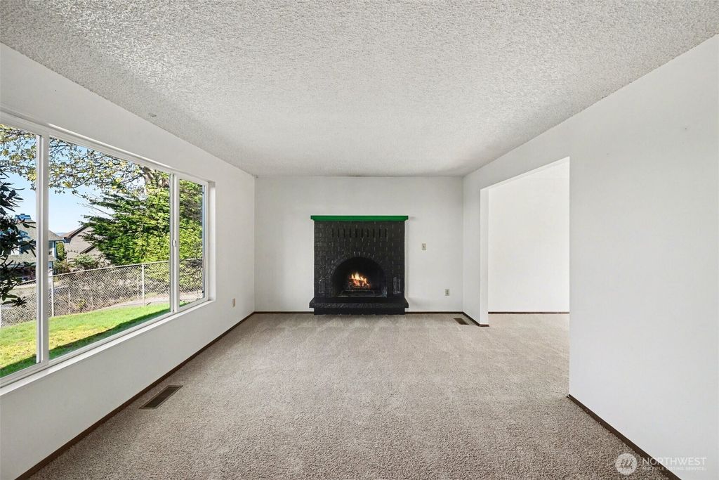 Photo of 27938 22nd Avenue S, Federal Way, WA 98003 (MLS # 2504308)