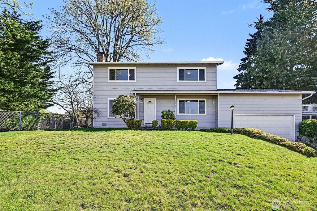 Photo of 27938 22nd Avenue S, Federal Way, WA 98003 (MLS # 2504308)