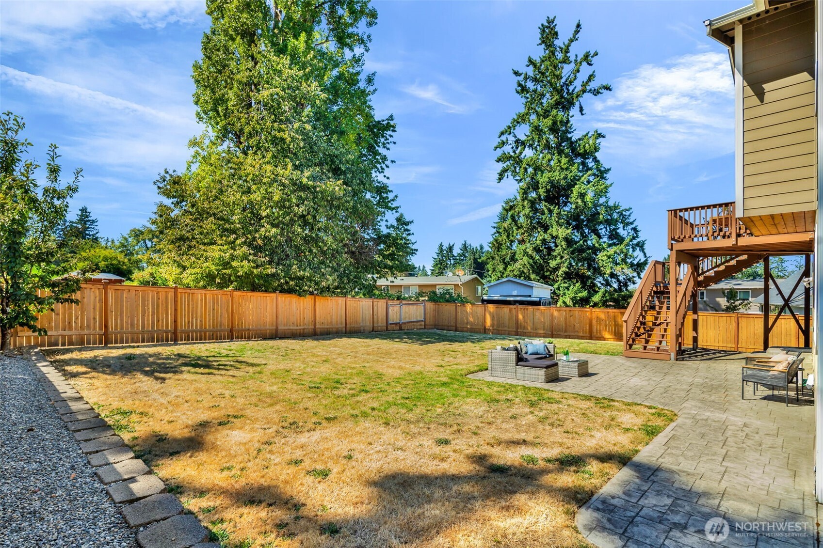 Seattle, Washington 98148, United States, 5 Bedrooms Bedrooms, ,3 BathroomsBathrooms,Residential,Active,190458