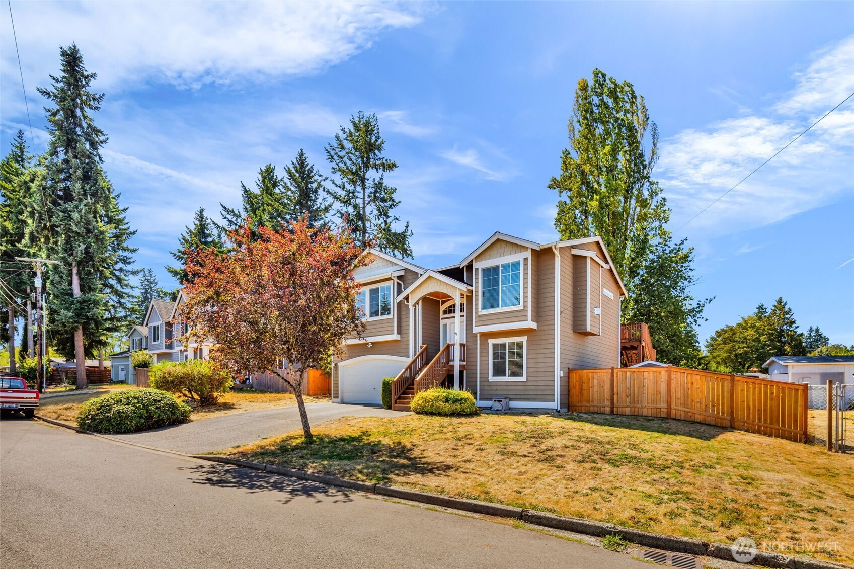 Seattle, Washington 98148, United States, 5 Bedrooms Bedrooms, ,3 BathroomsBathrooms,Residential,Active,190458