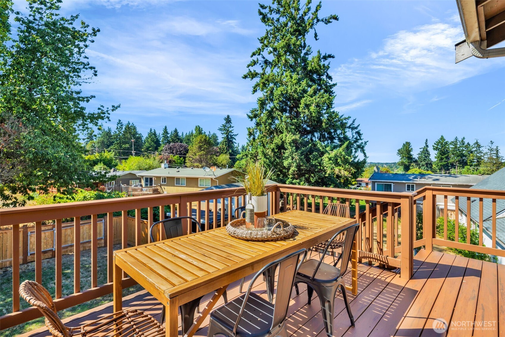 Seattle, Washington 98148, United States, 5 Bedrooms Bedrooms, ,3 BathroomsBathrooms,Residential,Active,190458