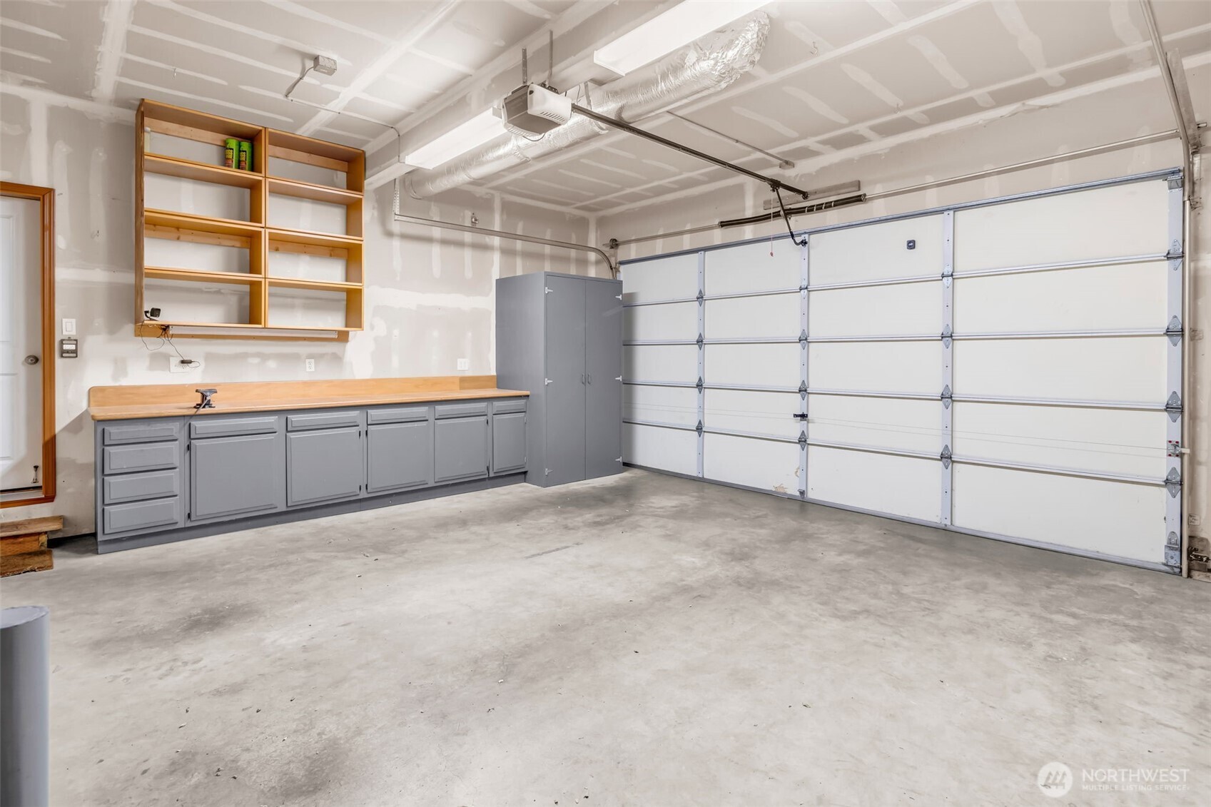 Seattle, Washington 98148, United States, 5 Bedrooms Bedrooms, ,3 BathroomsBathrooms,Residential,Active,190458