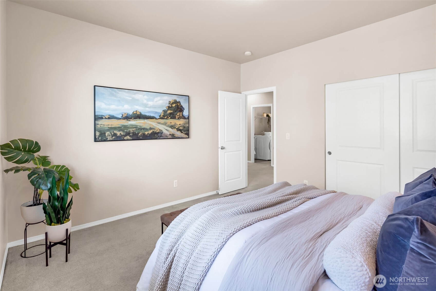 Seattle, Washington 98148, United States, 5 Bedrooms Bedrooms, ,3 BathroomsBathrooms,Residential,Active,190458