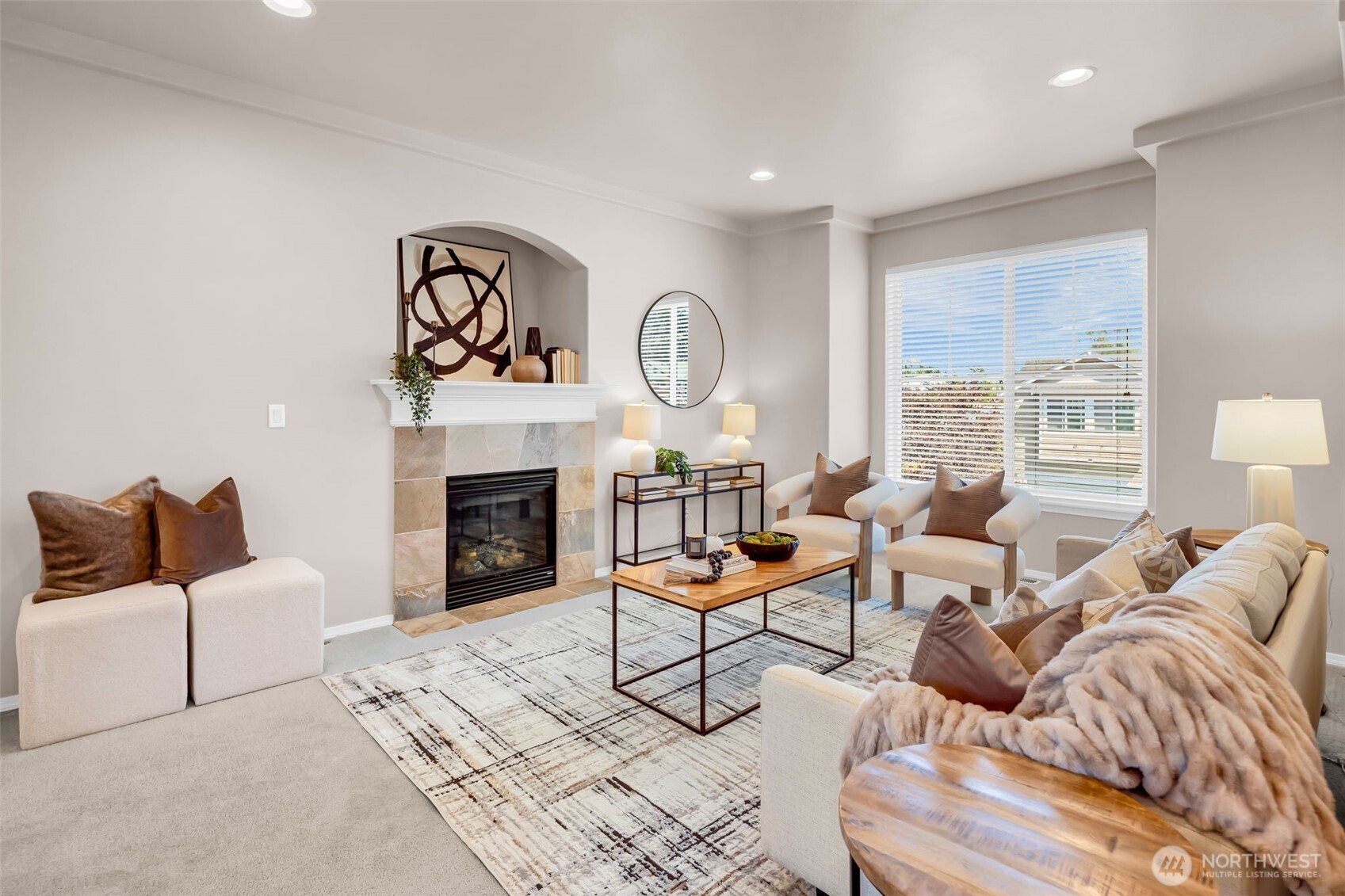 Seattle, Washington 98148, United States, 5 Bedrooms Bedrooms, ,3 BathroomsBathrooms,Residential,Active,190458