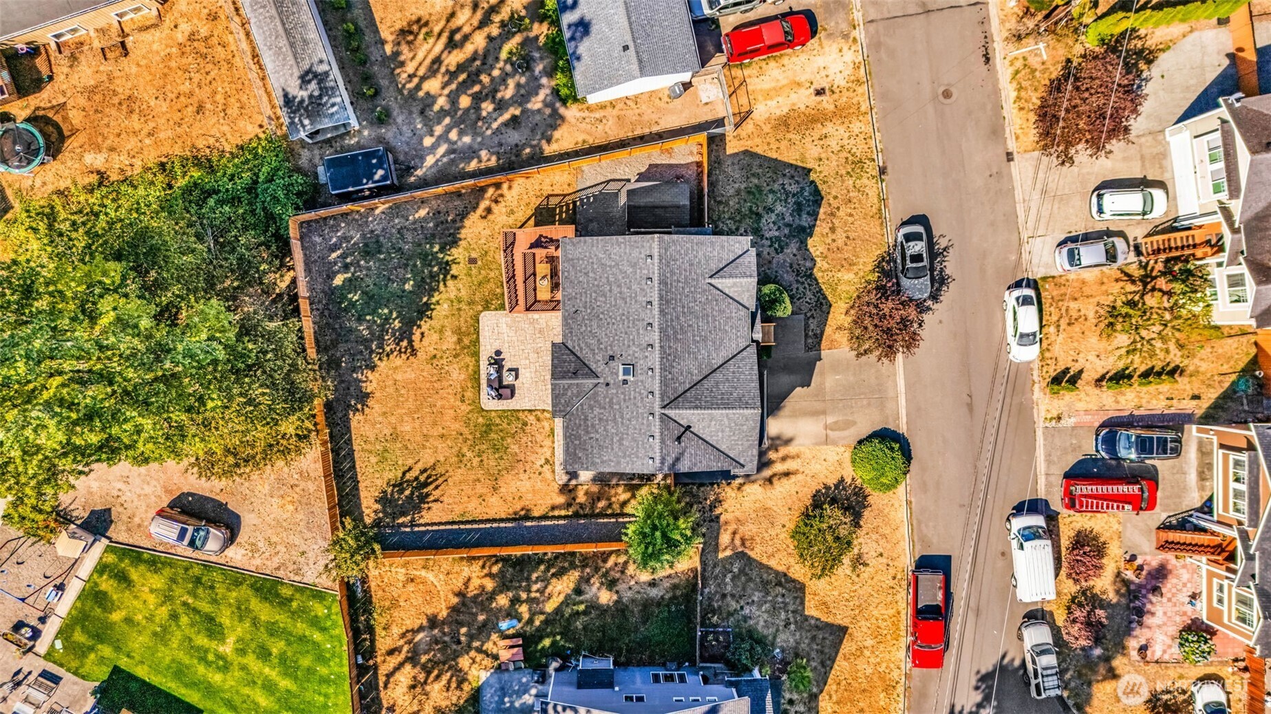 Seattle, Washington 98148, United States, 5 Bedrooms Bedrooms, ,3 BathroomsBathrooms,Residential,Active,190458