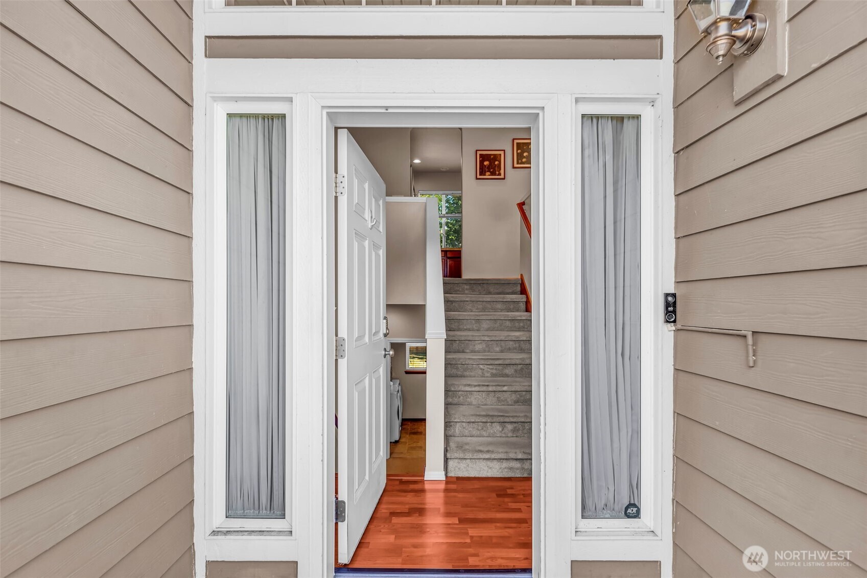 Seattle, Washington 98148, United States, 5 Bedrooms Bedrooms, ,3 BathroomsBathrooms,Residential,Active,190458