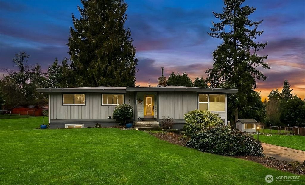 Photo of 13410 SE 294th Place, Auburn, WA 98092 (MLS # 2480565)