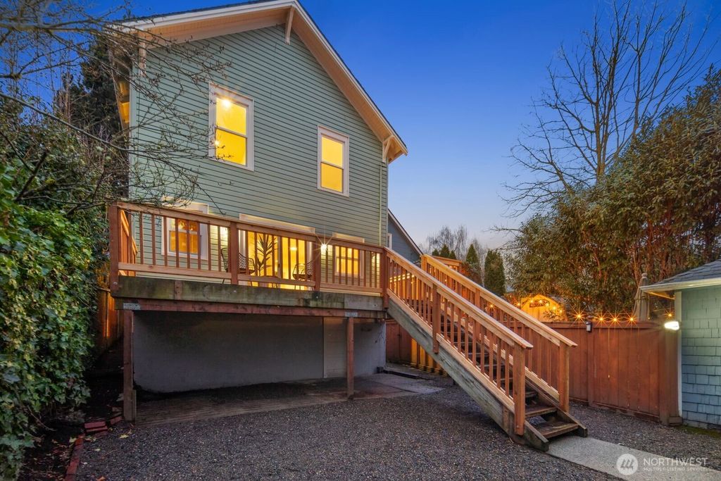 Photo of 1121 N M Street, Tacoma, WA 98403 (MLS # 2482713)