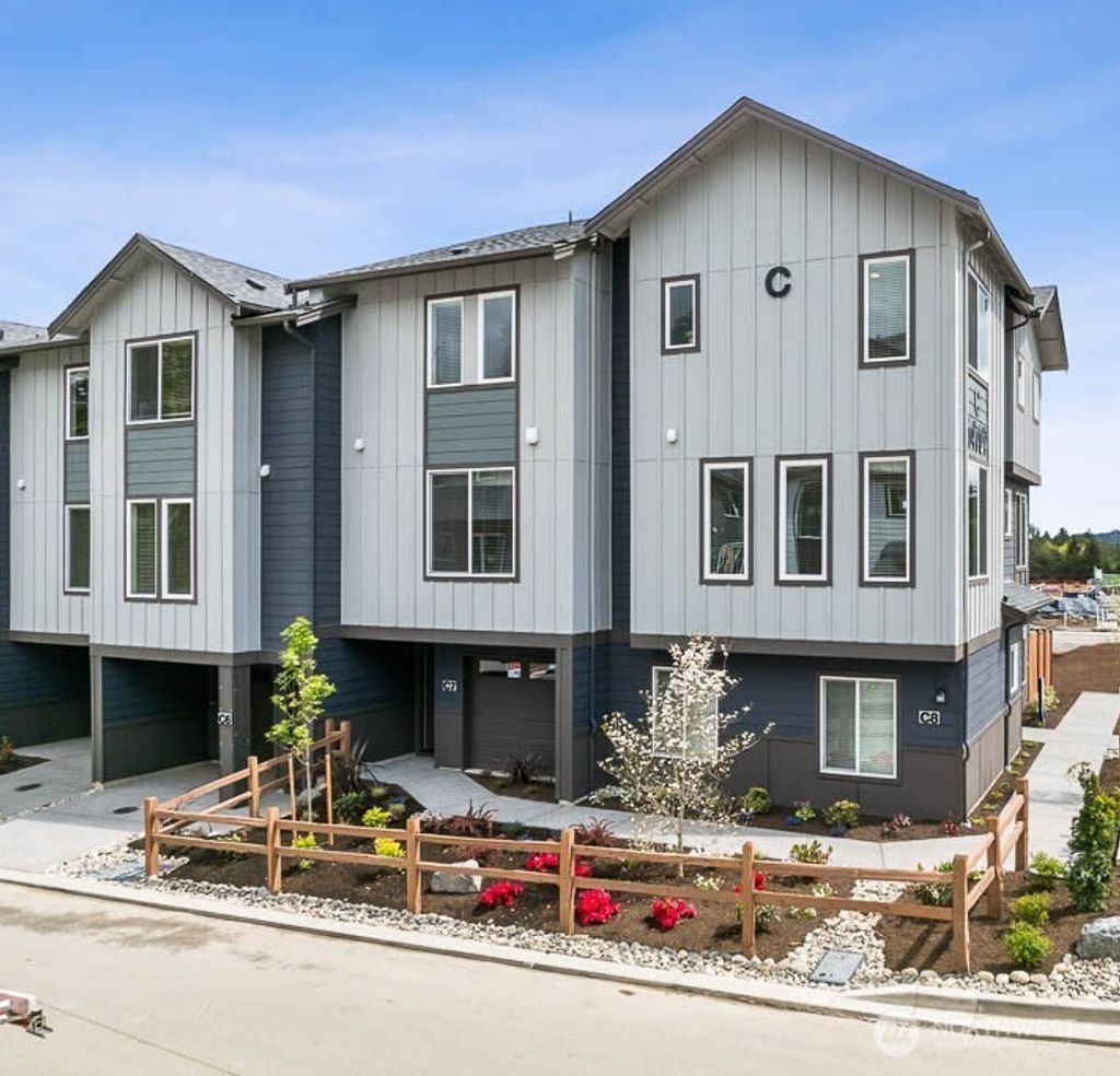 Photo of 14707 87th Avenue SE #Y1, Snohomish, WA 98296 (MLS # 2414113)
