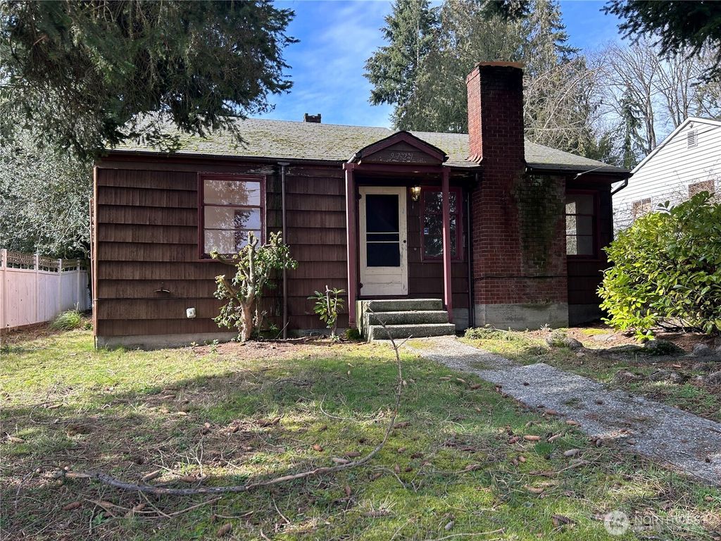 Photo of 9721 College Way N, Seattle, WA 98103 (MLS # 2336260)
