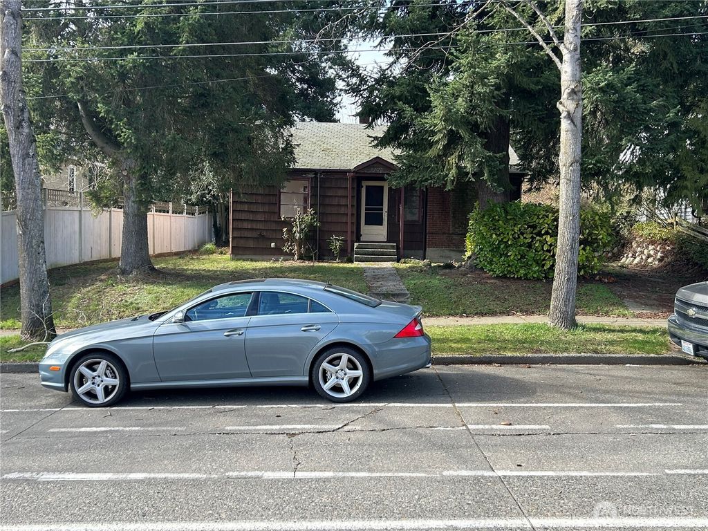 Photo of 9721 College Way N, Seattle, WA 98103 (MLS # 2336260)