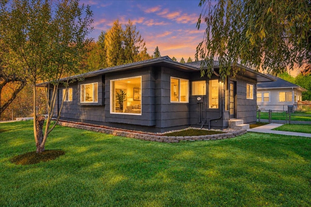 Photo of 418 SW Canyon Loop, Winlock, WA 98596 (MLS # 2598674)
