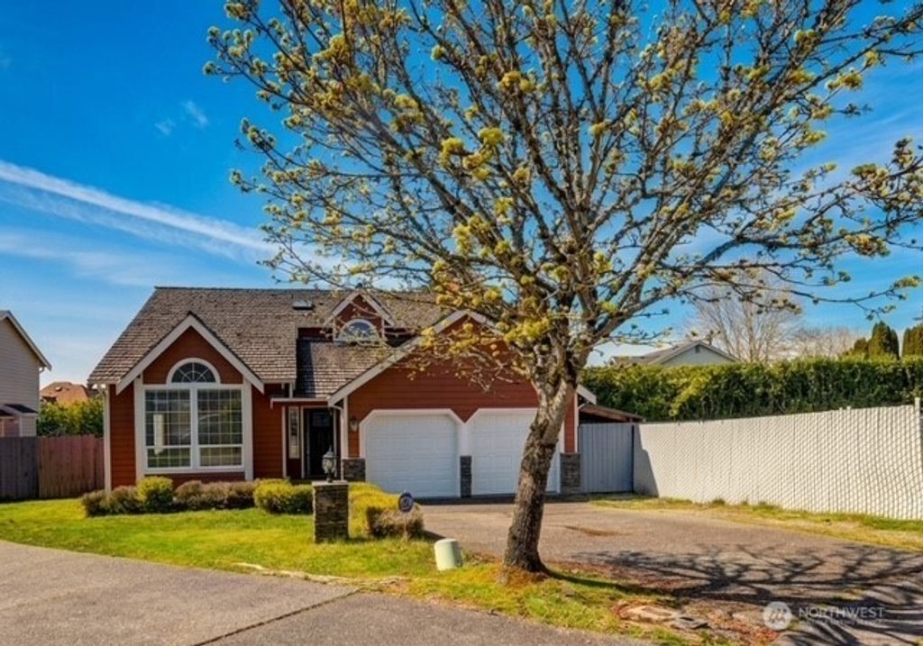 Photo of 12931 SE 306th Court, Auburn, WA 98092 (MLS # 2503579)