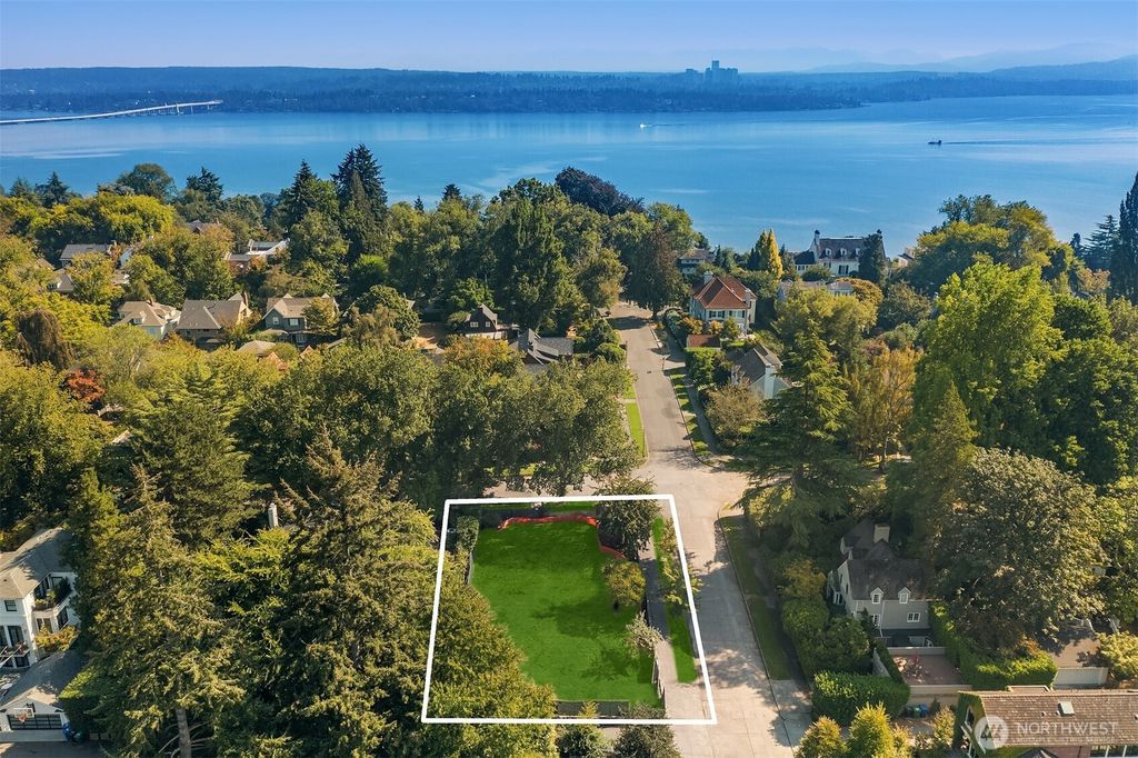 Photo of 803 34th Avenue E, Seattle, WA 98112 (MLS # 2358295)