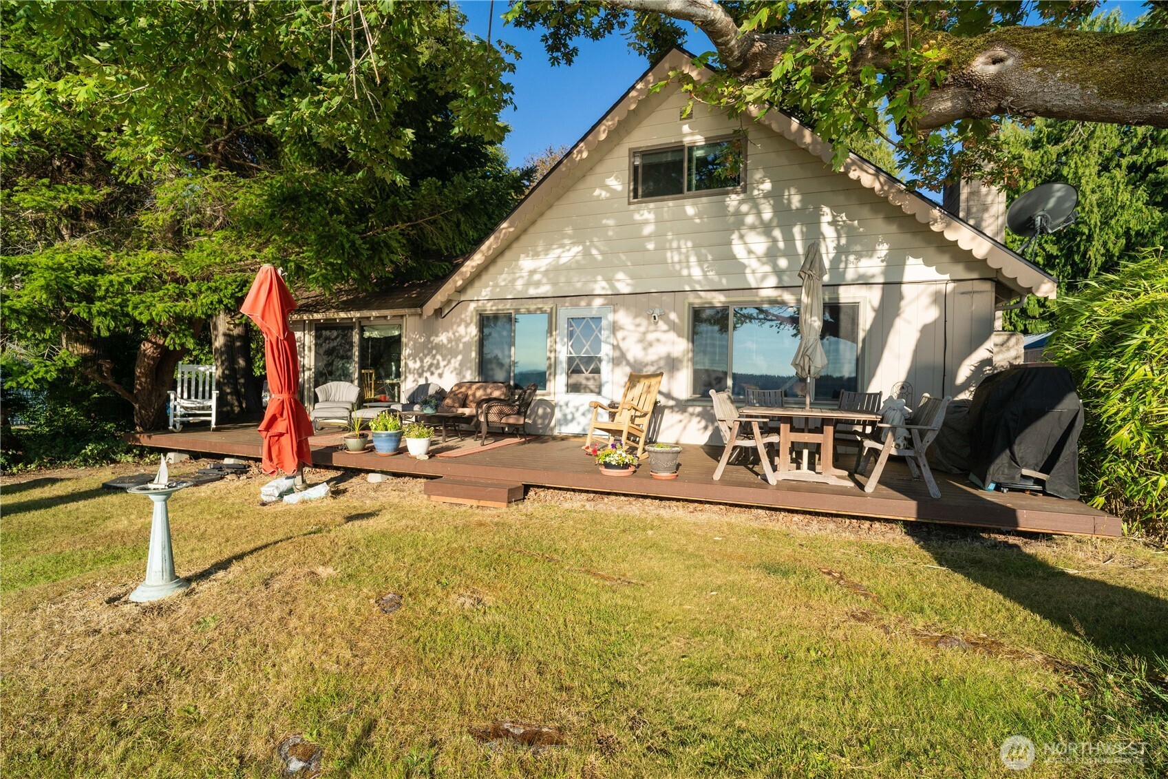 9809 Johnson Point Loop NE