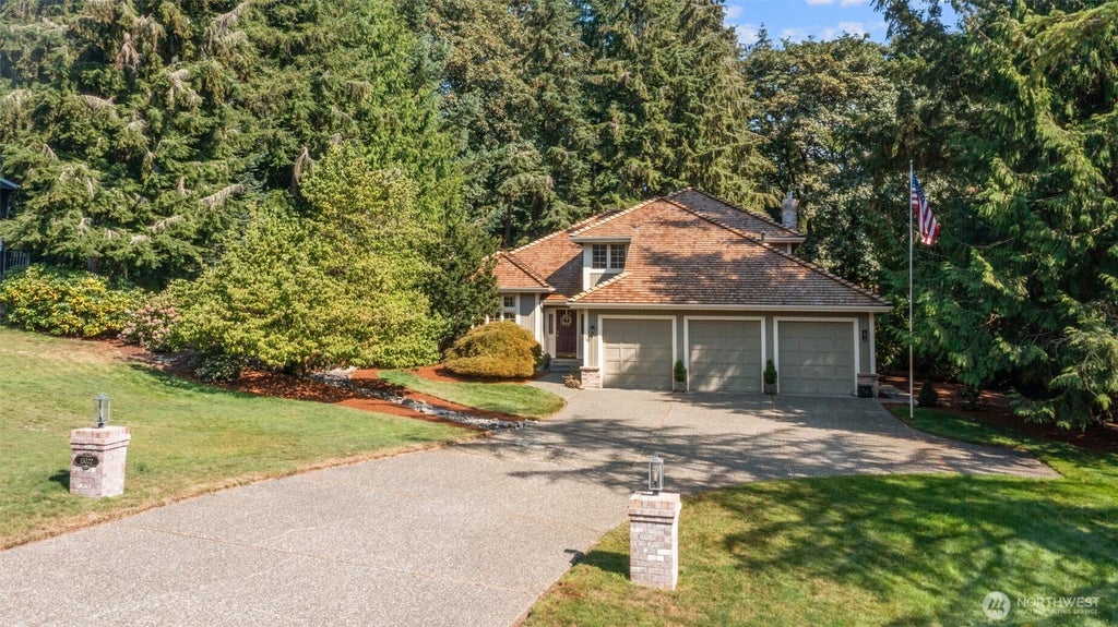 Photo of 13022 205th Place SE, Issaquah, WA 98027 (MLS # 2571337)