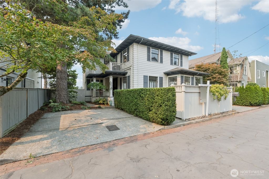 Photo of 1407 1st Avenue N, Seattle, WA 98109 (MLS # 2456034)