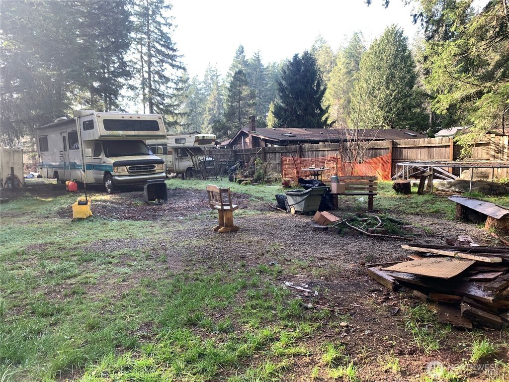 Photo of 20 E Squirrel Tree Court, Shelton, WA 98584 (MLS # 2477853)