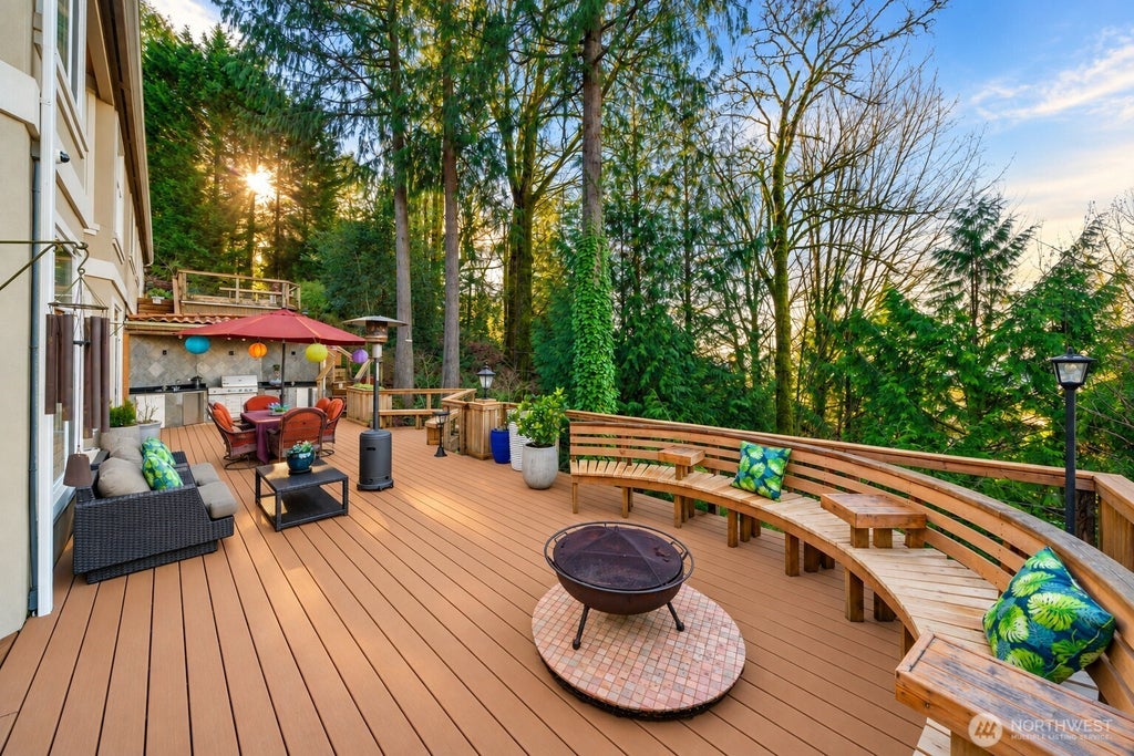 Photo of 5325 145th Place SE, Bellevue, WA 98006 (MLS # 2565772)