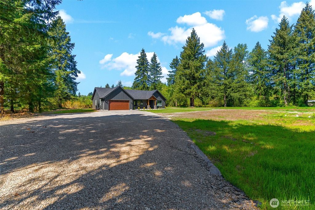 Photo of 130 Gassman Road, Castle Rock, WA 98611 (MLS # 2516116)