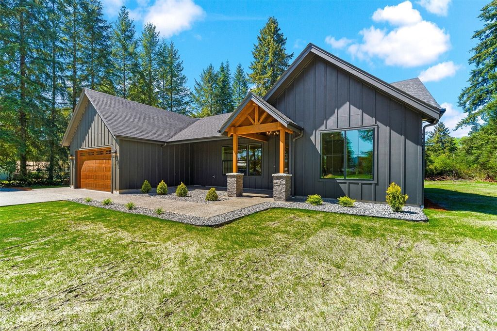 Photo of 130 Gassman Road, Castle Rock, WA 98611 (MLS # 2516116)