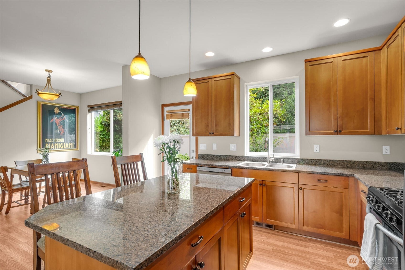160 6th Avenue SE