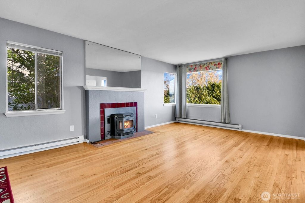 Photo of 10742 Lakeside Avenue NE, Seattle, WA 98125 (MLS # 2472723)