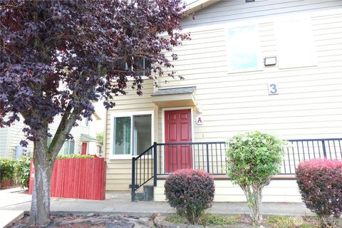Photo of 2902 13th Street #3A, Everett, WA 98201 (MLS # 2415460)