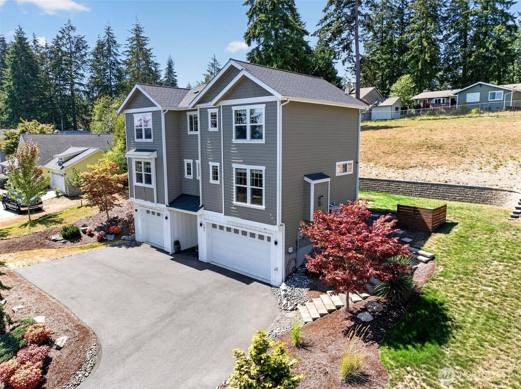 Photo of 141 E Allynview Drive, Allyn, WA 98524 (MLS # 2571144)
