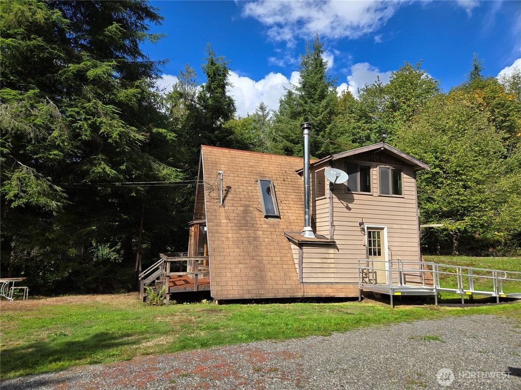 Photo of 23417 N River Drive, Granite Falls, WA 98252 (MLS # 2457330)