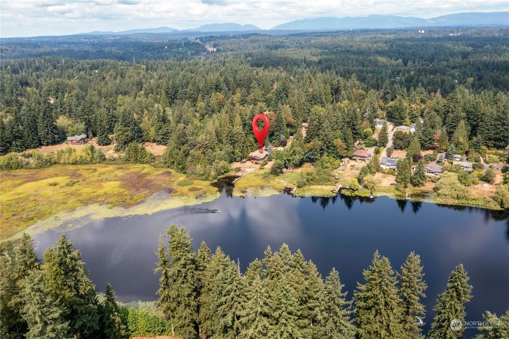 Photo of 33025 E Lake Holm Drive SE, Auburn, WA 98092 (MLS # 2165720)