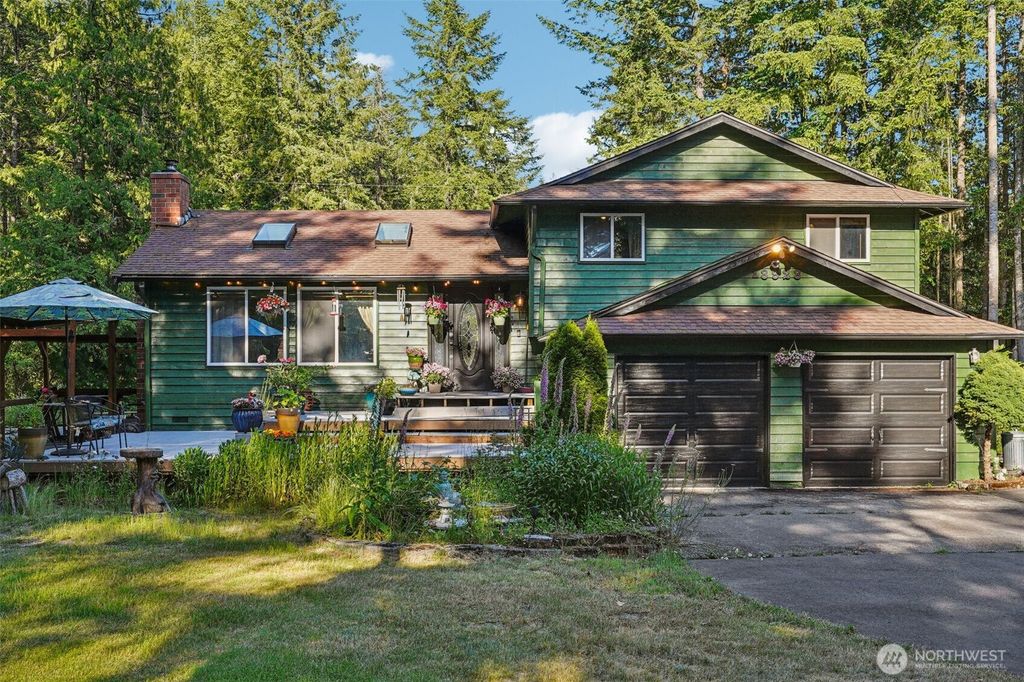 Photo of 18928 SE 292nd Place, Kent, WA 98042 (MLS # 2390362)