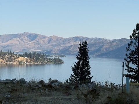 Photo of 416 McClosky Drive S, Chelan, WA 98816 (MLS # 2595429)