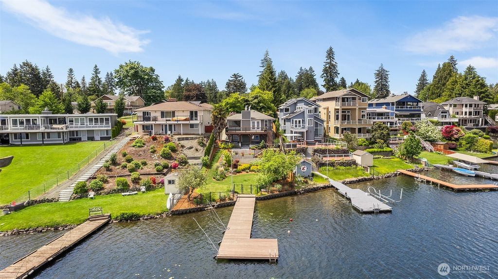 Photo of 26736 138th Place SE, Kent, WA 98042 (MLS # 2464774)