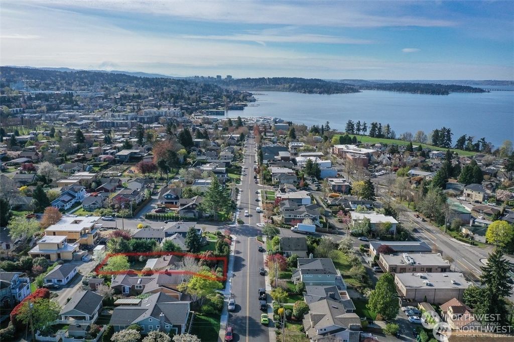 Photo of 1012 1st Street, Kirkland, WA 98033 (MLS # 2308344)