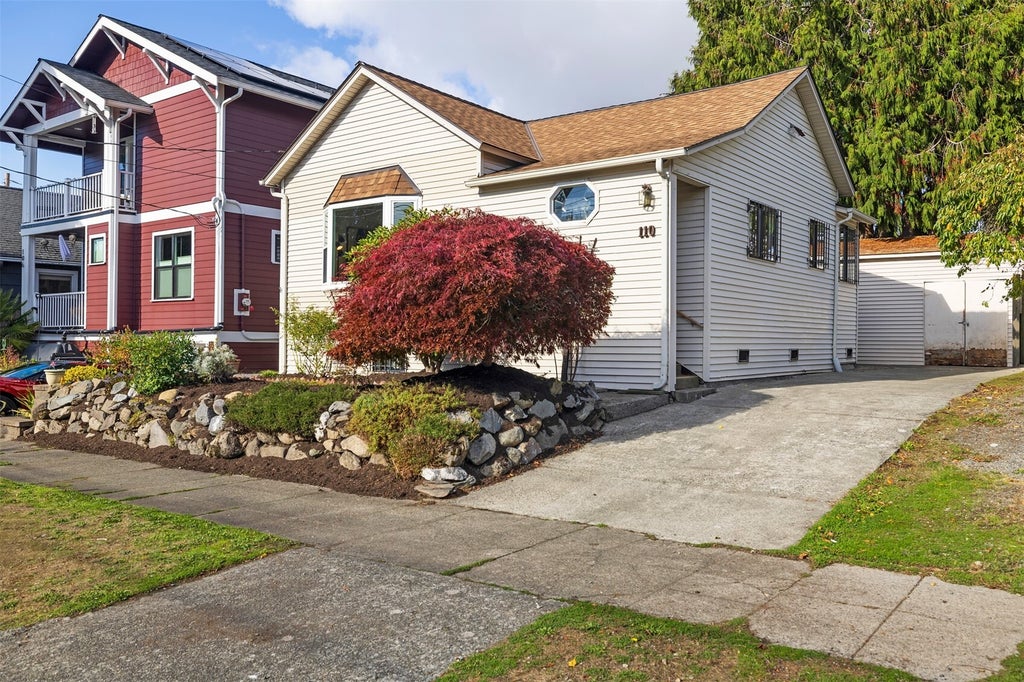 Photo of 110 NE 60th Street, Seattle, WA 98115 (MLS # 2599237)