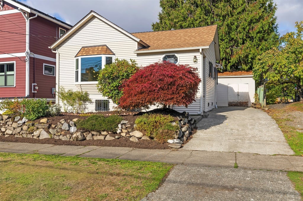 Photo of 110 NE 60th Street, Seattle, WA 98115 (MLS # 2599237)