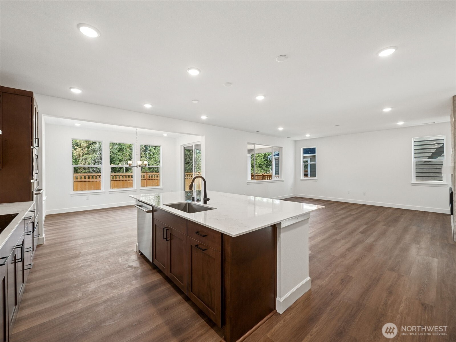 20267 145th Street E 858