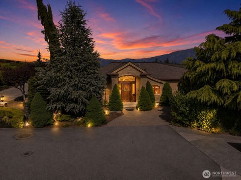 Photo of 36315 SE Saint Andrews Lane, Snoqualmie, WA 98065 (MLS # 2527692)
