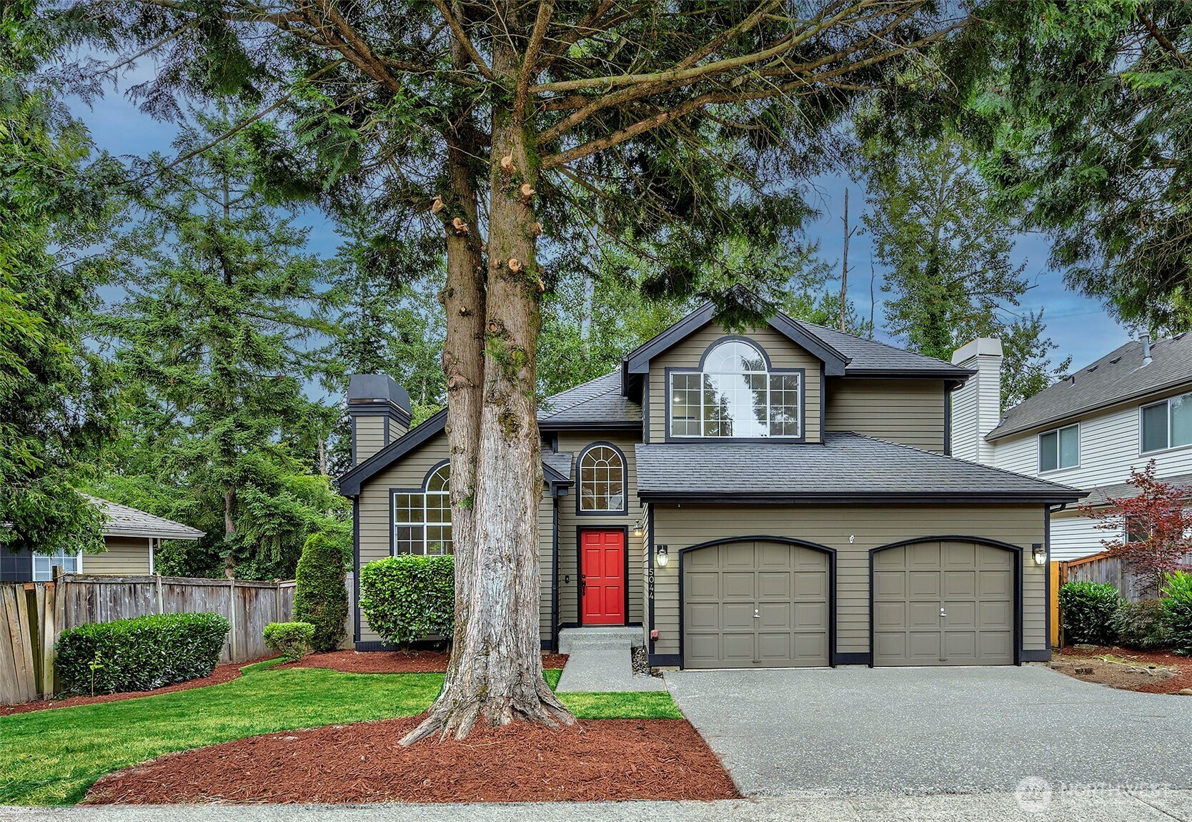 5044 157th Court NE
