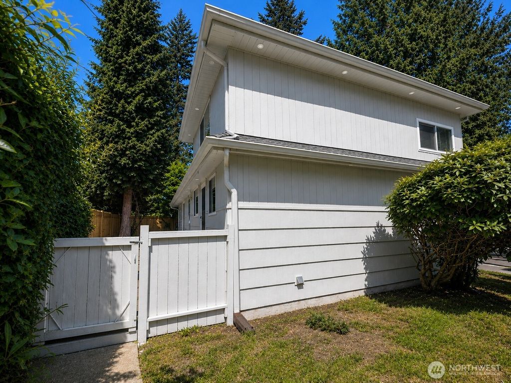 Photo of 19001 Wallingford Ave AVE N, Shoreline, WA 98133 (MLS # 2528267)