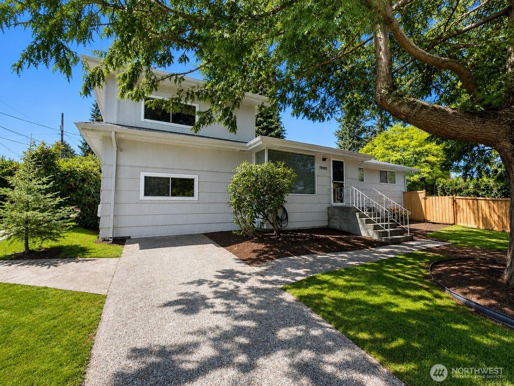 Photo of 19001 Wallingford Ave AVE N, Shoreline, WA 98133 (MLS # 2528267)