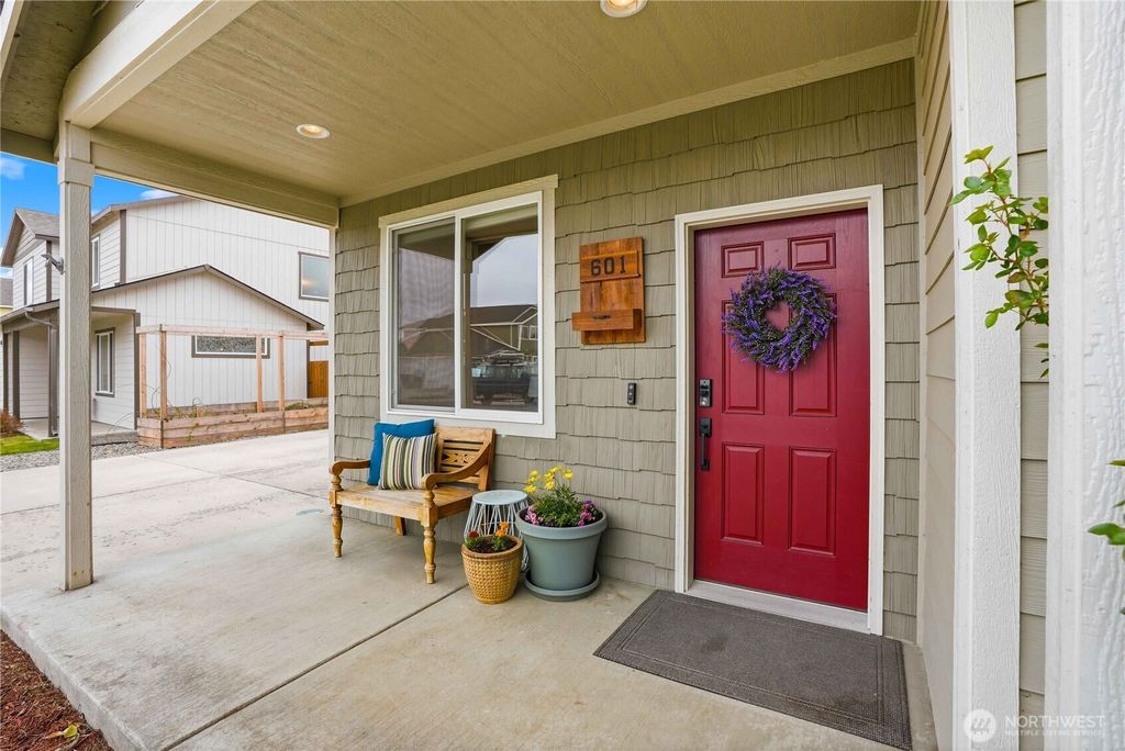 Photo of 601 S Magnolia Street, Ellensburg, WA 98926 (MLS # 2509090)