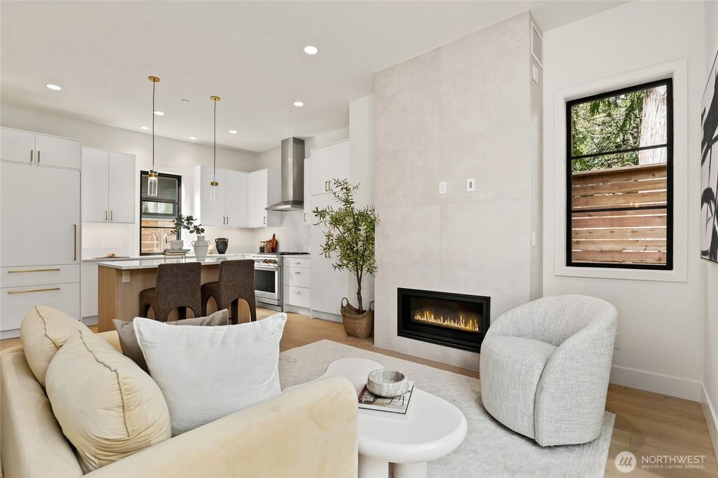 Photo of 11426 108th Avenue NE, Kirkland, WA 98033 (MLS # 2502096)