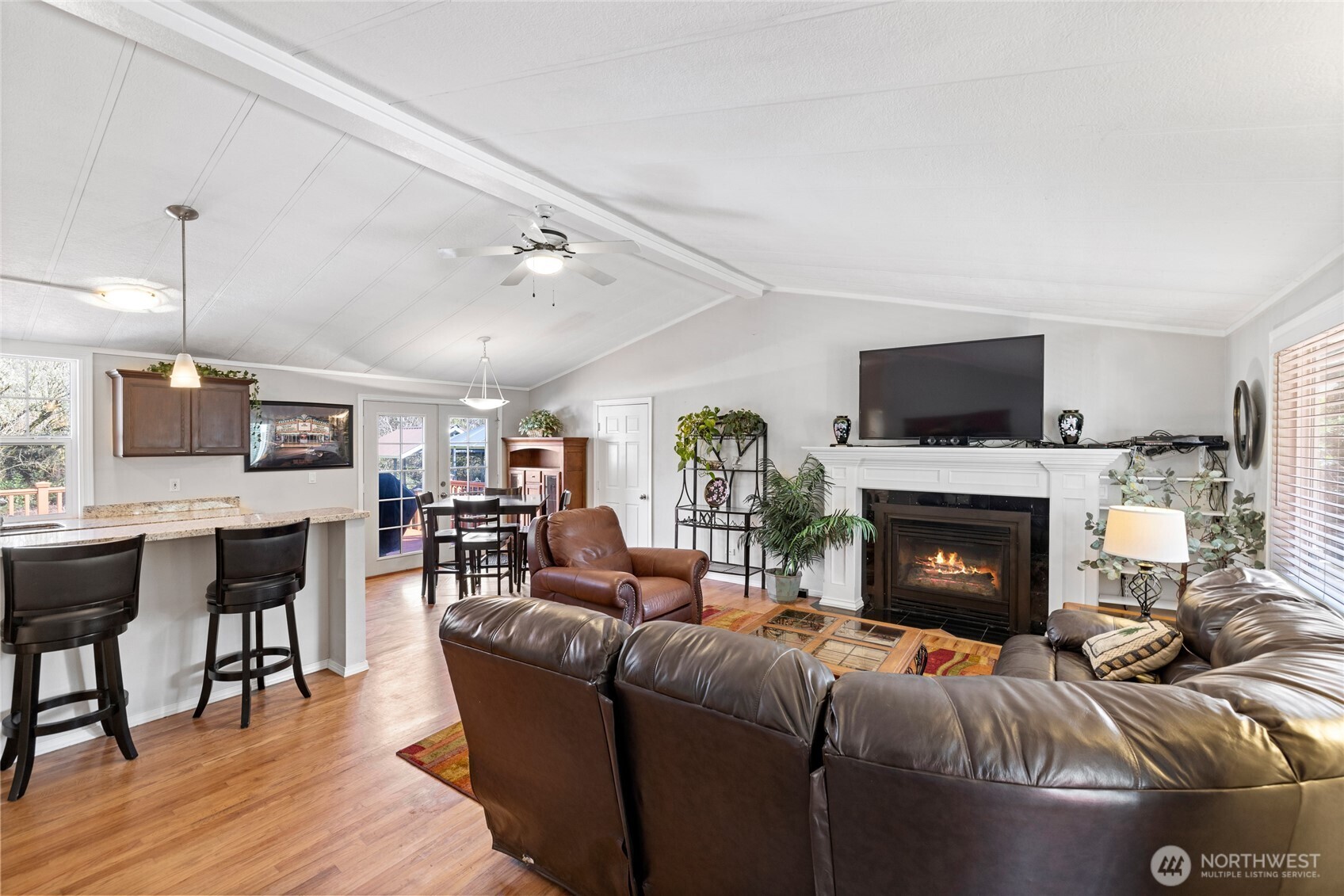 242 Wishkah Street SW